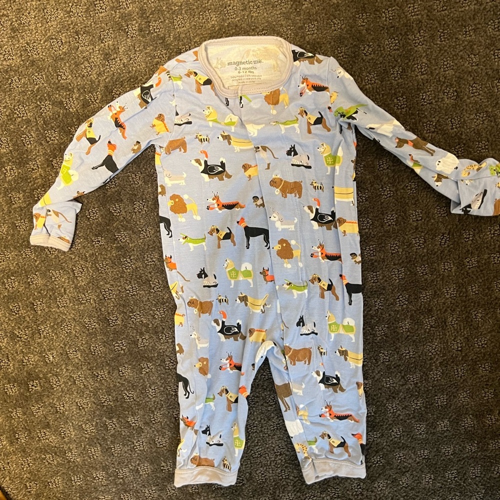 Magnetic me sleeper